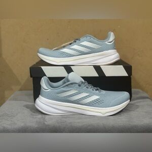 Adidas Women's Response Super Sneaker
(Size 6)